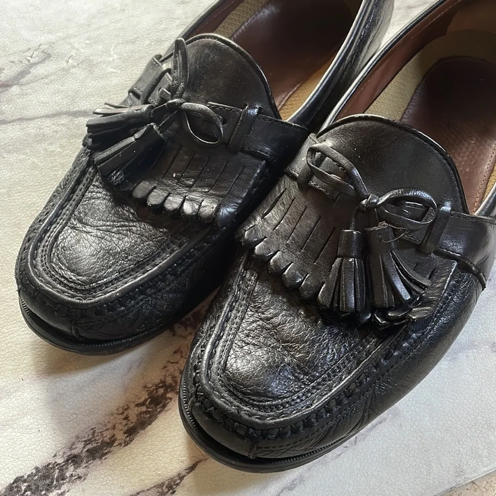 Johnston & Murphy black leather shoes